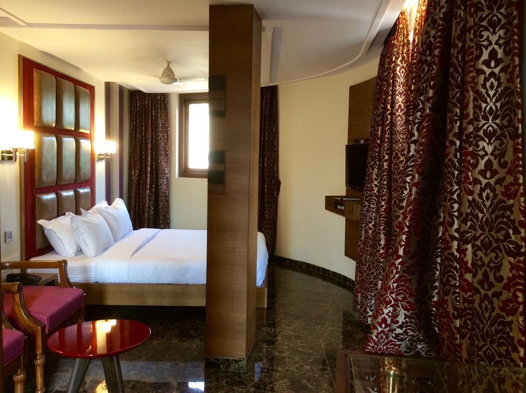 Hotel Sapna Mumbai Room photo